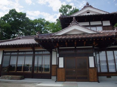 伝統の日本建築の外観