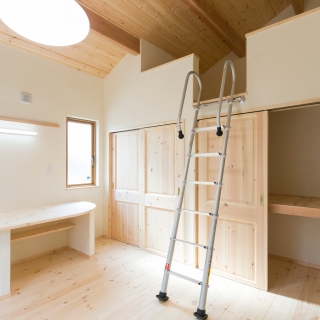 ロフト・小屋裏収納